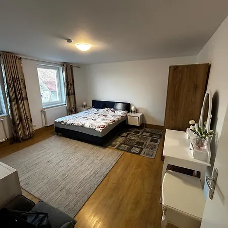 Kleine In Apartment *
